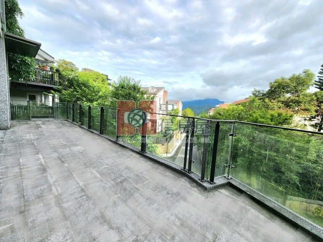 台北國堡景觀電梯豪宅☆大台北華城☆青山鎮康橋小學
